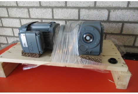 20 RPM 0,55 kW Asmaat 30 mm  IE3. UNUSED 